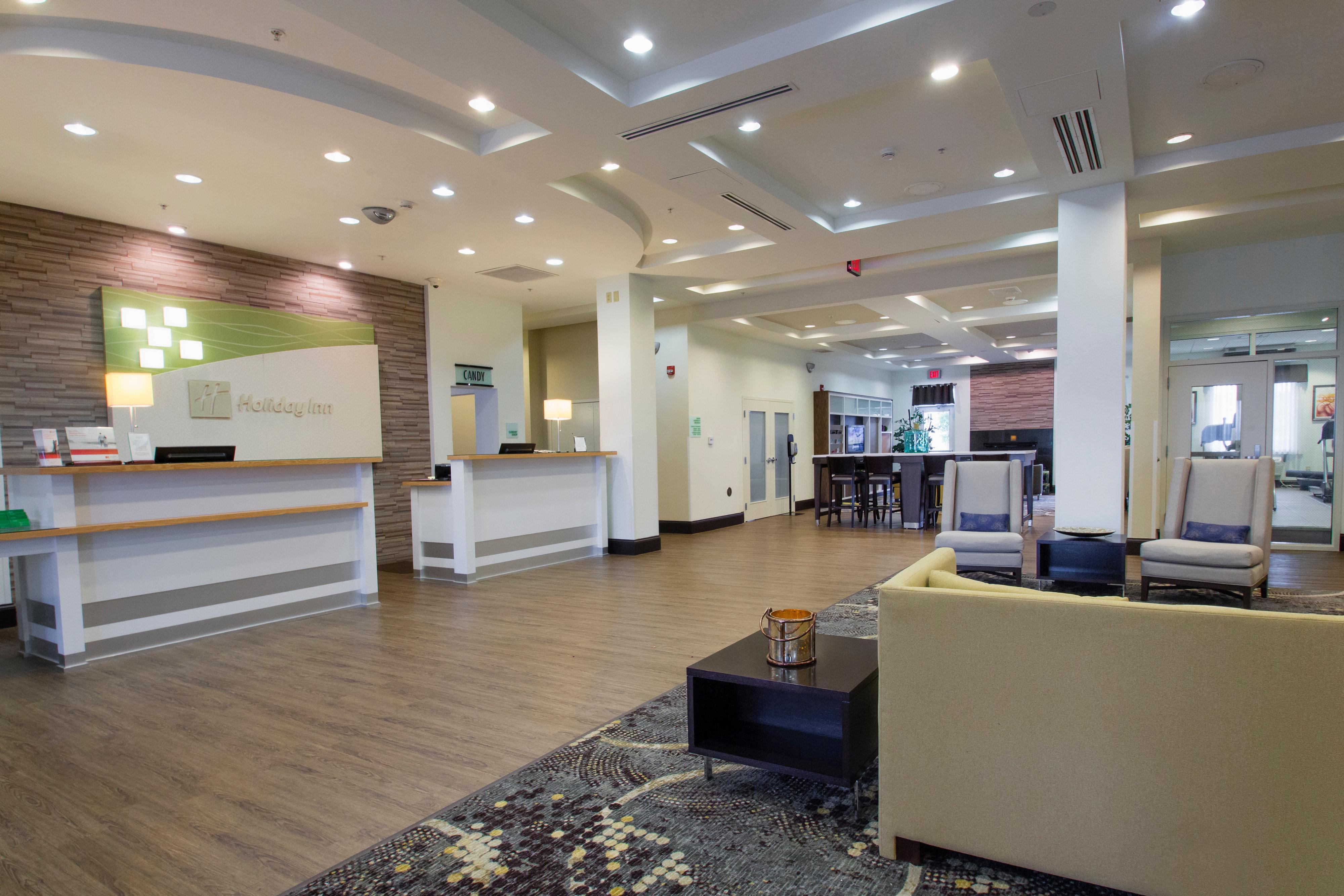 Holiday Inn Hotel & Suites Bloomington Airport By Ihg Exterior foto