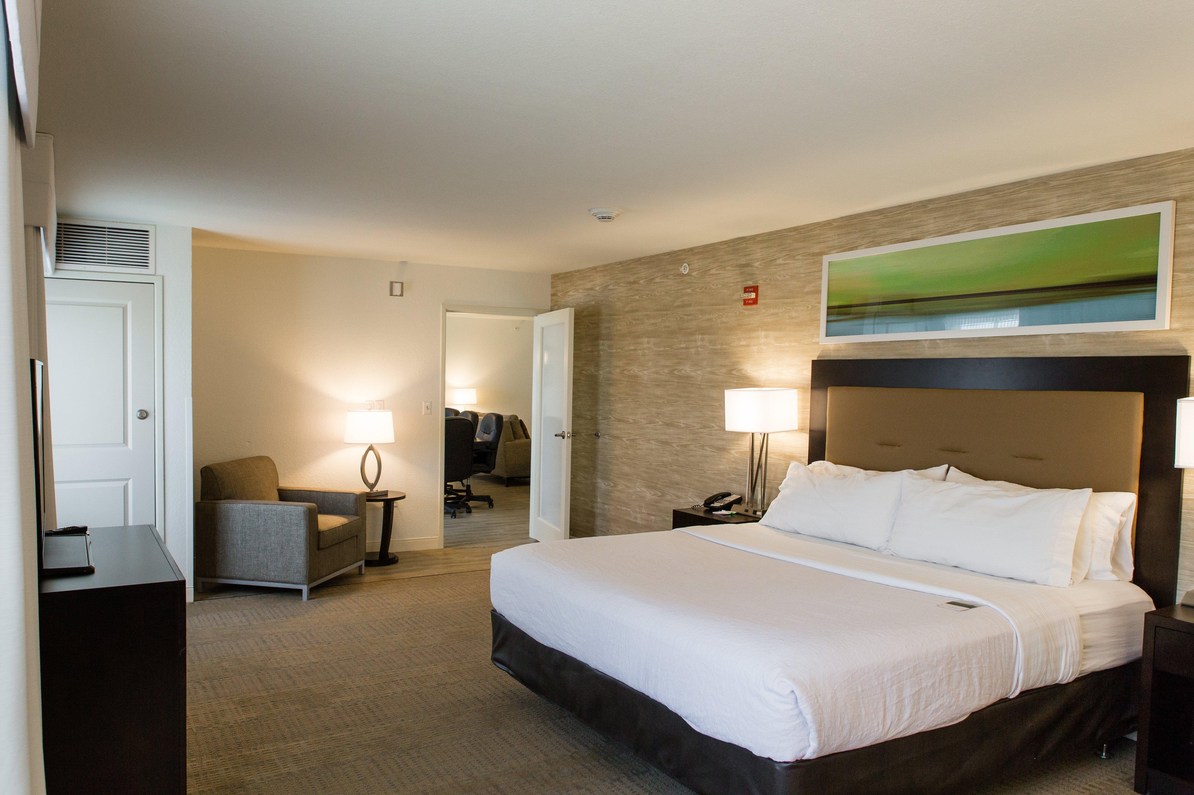 Holiday Inn Hotel & Suites Bloomington Airport By Ihg Exterior foto