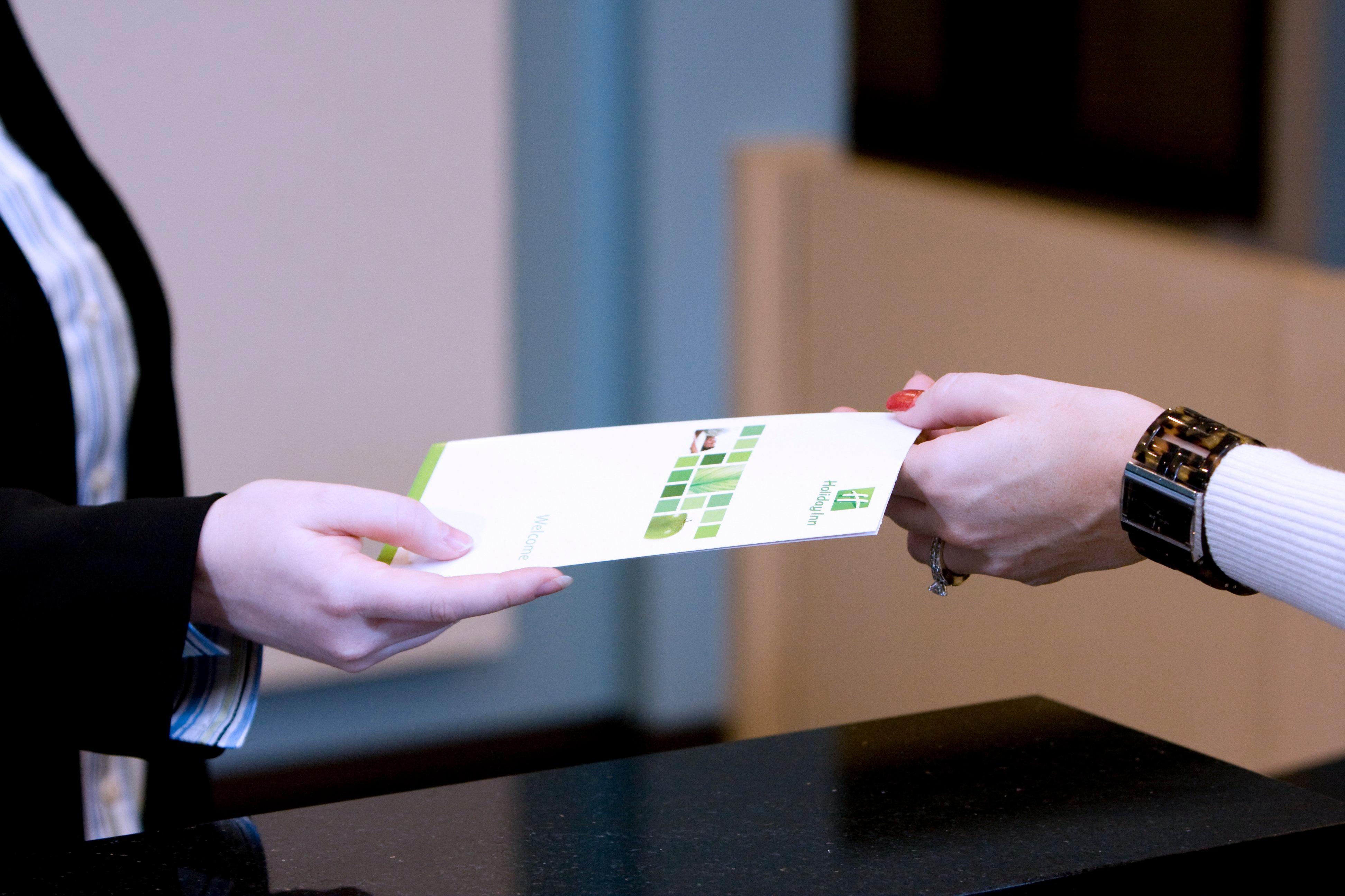 Holiday Inn Hotel & Suites Bloomington Airport By Ihg Exterior foto