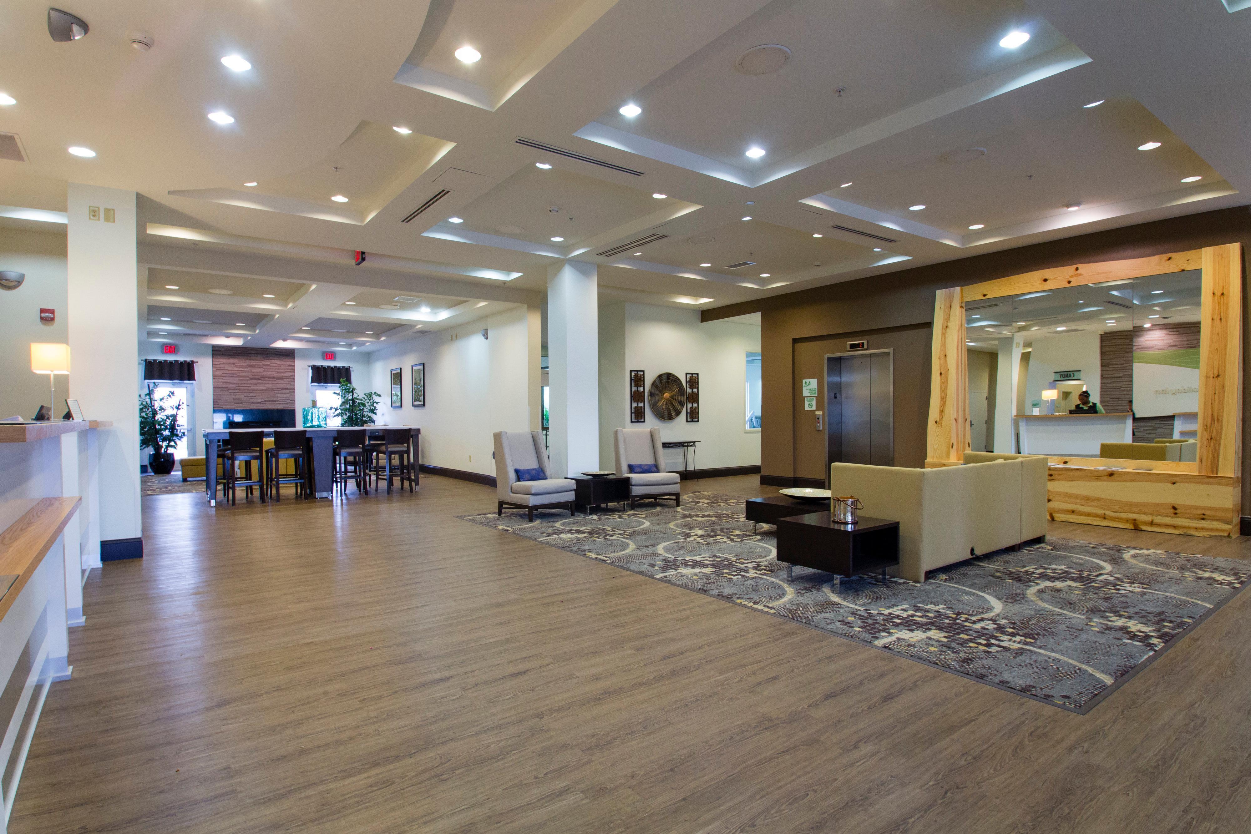 Holiday Inn Hotel & Suites Bloomington Airport By Ihg Exterior foto