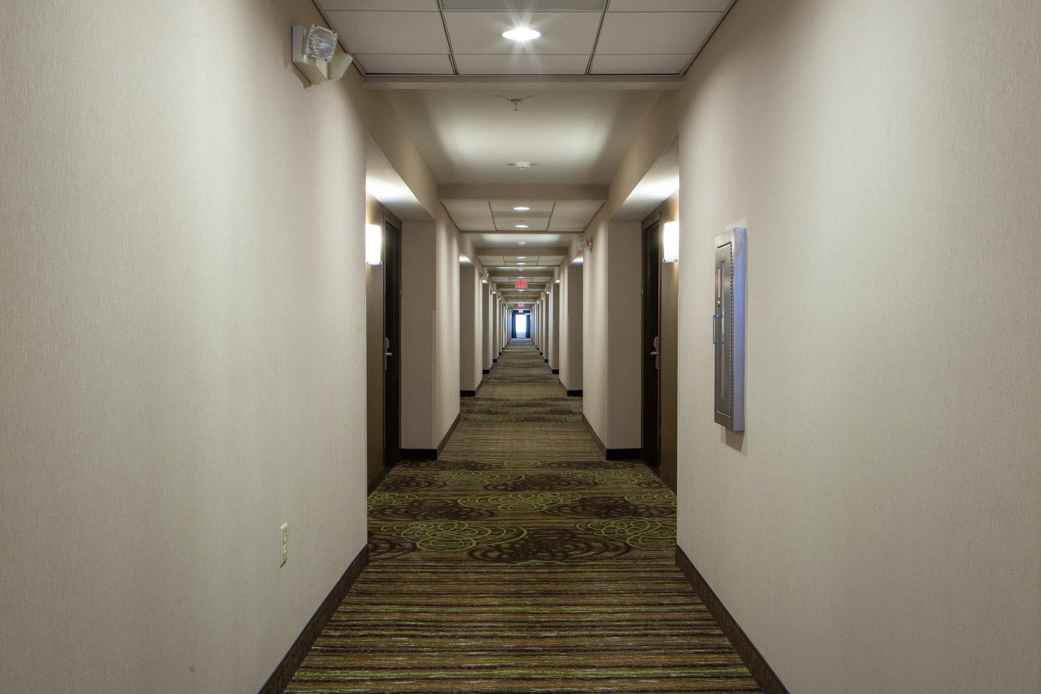 Holiday Inn Hotel & Suites Bloomington Airport By Ihg Exterior foto