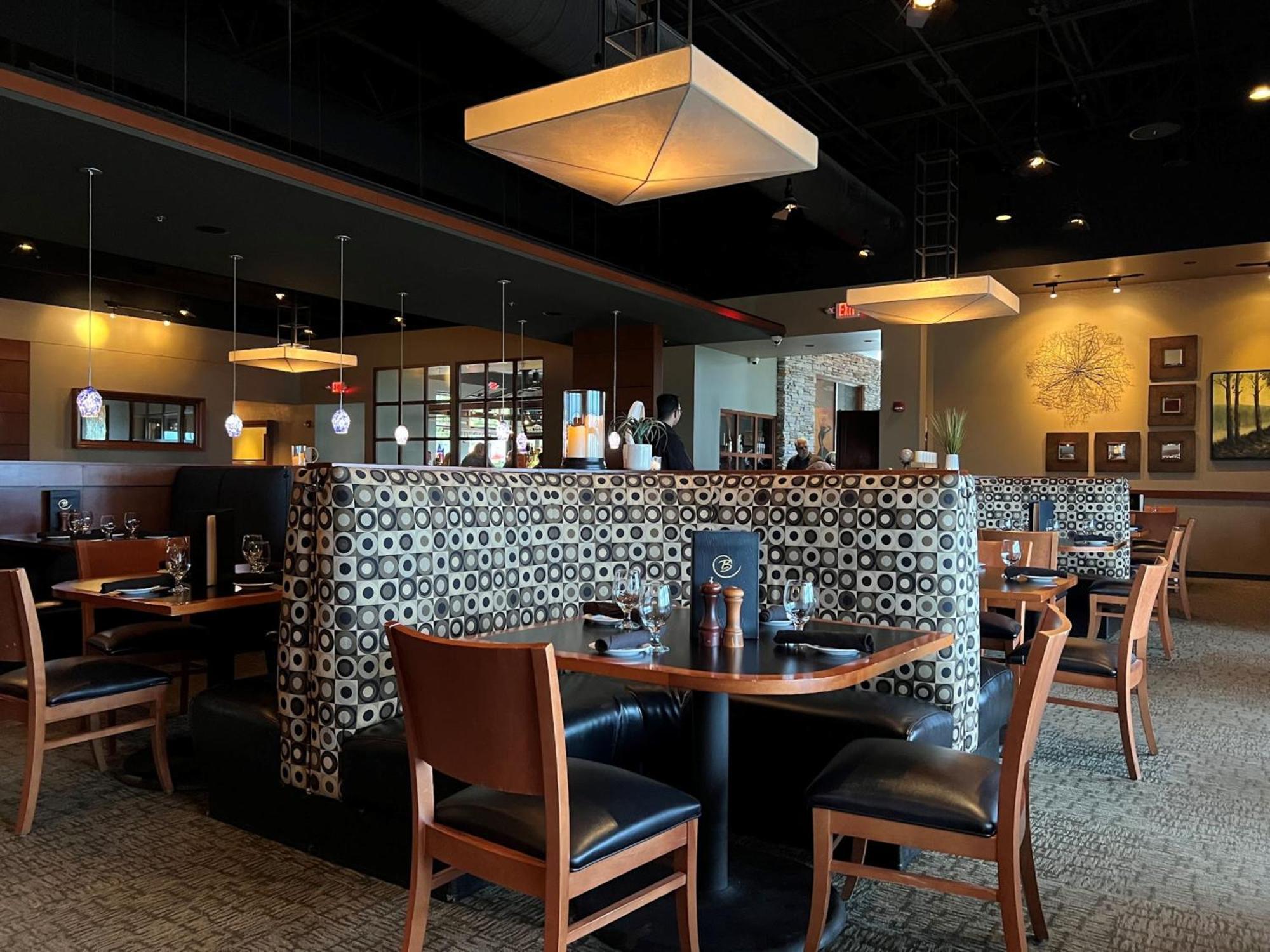 Holiday Inn Hotel & Suites Bloomington Airport By Ihg Exterior foto